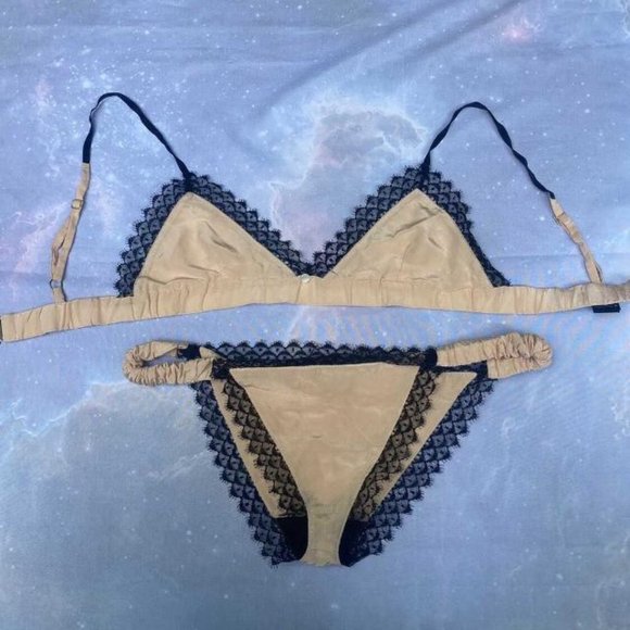 UNDREST 100% SILK AND LACE PALE PINK SET - Picture 1 of 5